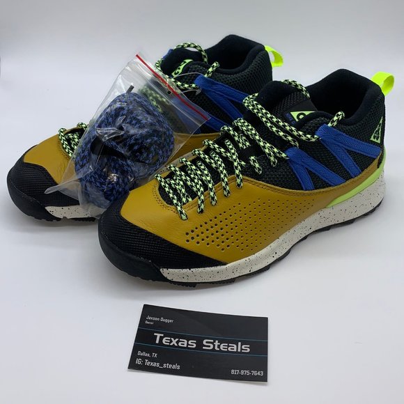 Athletic_Shoes